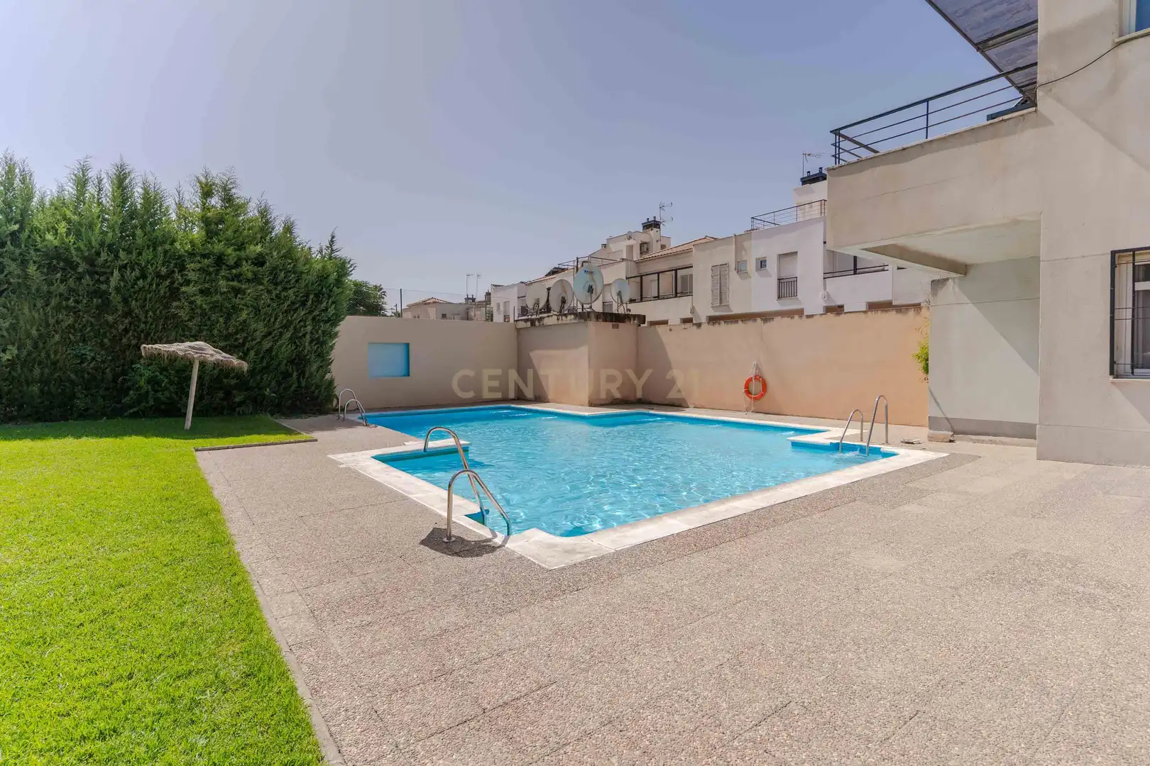 Swimming pool of Houses for sale in Armilla  with Storage room and Community pool