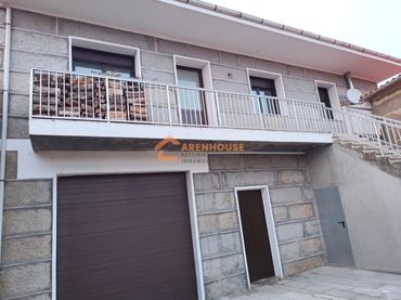 Casa amb balcó en venda a Xinzo de Limia
