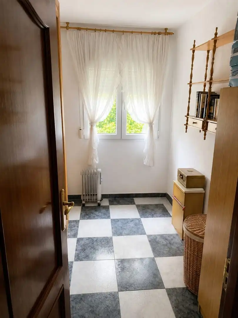 Habitación de Piso de alquiler en Granada con Amueblado, Horno y Lavadora