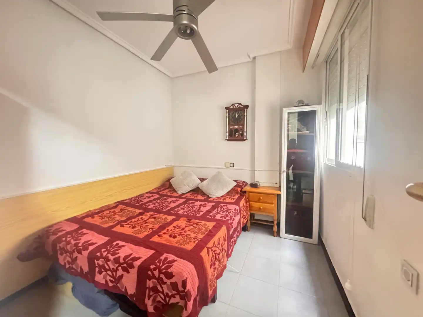 Schlafzimmer von Wohnungen zum Verkauf in Torrevieja mit Möbliert und Balkon