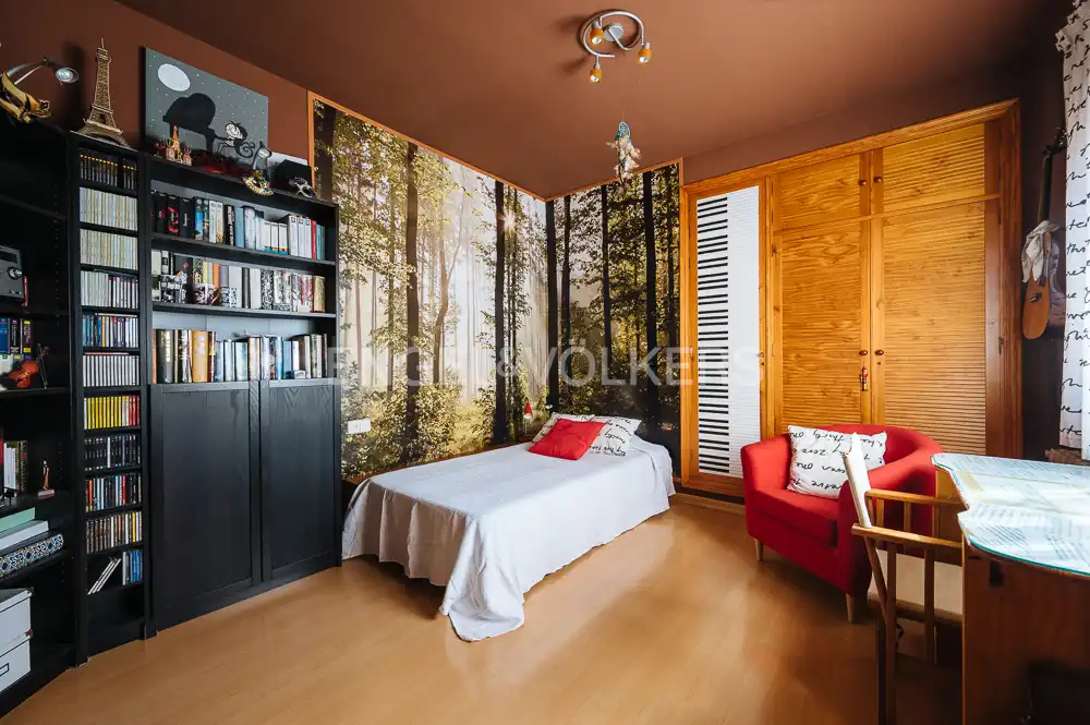 Habitación de Casa o chalet en venta en Bormujos con Aire acondicionado, Calefacción y Jardín privado