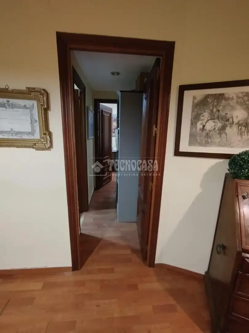 Local comercial en venda a Centro, imagen 3