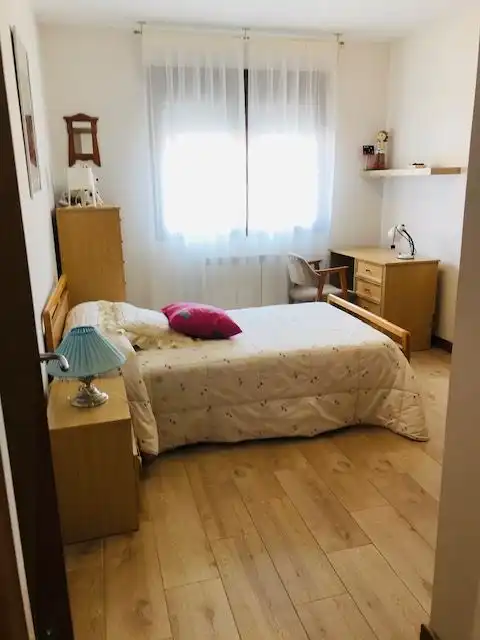 Dormitori de Casa o xalet en venda en Cuéllar amb Calefacció, Jardí privat i Terrassa