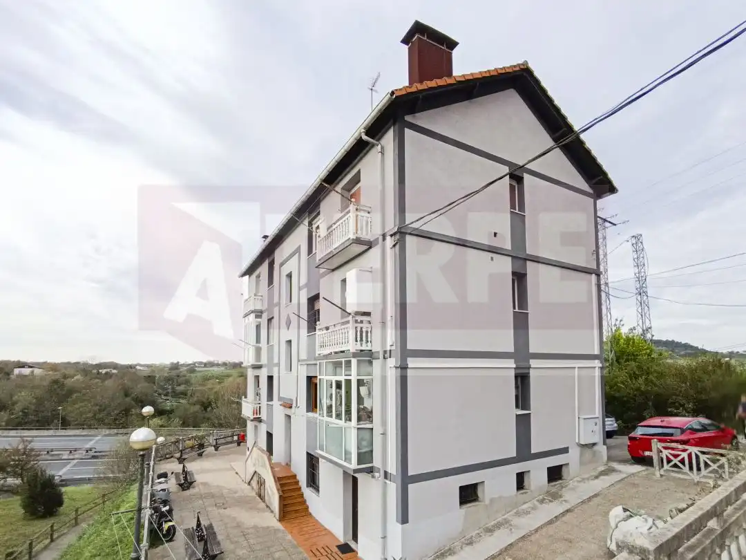 Exterior view of Flat for sale in Donostia - San Sebastián   with Heating, Parquet flooring and Balcony