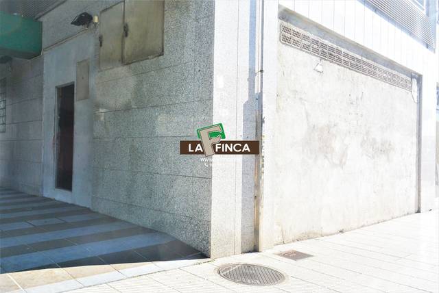 Local comercial en Alquiler en Fontán