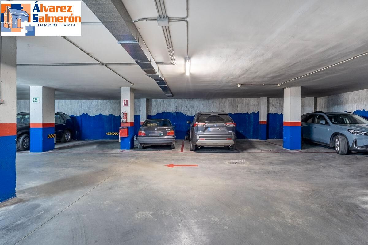 Flat for sale in Calle Rector López Argüeta, Centro - Sagrario
