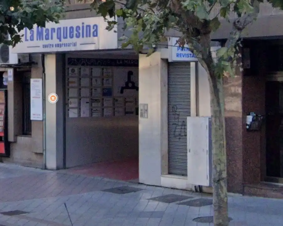 Vista exterior de Local en venta en Valladolid Capital con Amueblado