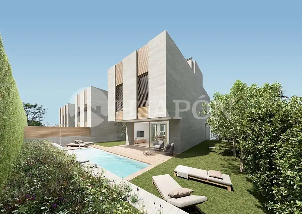 Vista exterior de Casa o xalet en venda en Alella amb Jardí privat, Terrassa i Piscina