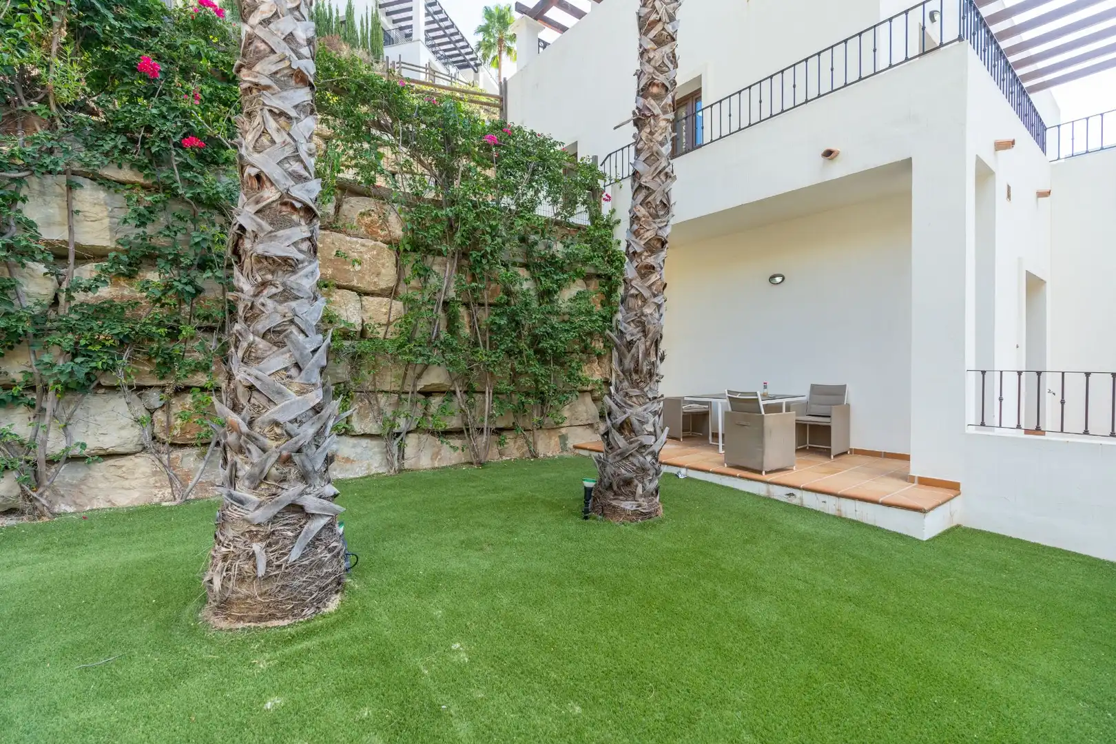 Chalet con terraza en venta en Calle Hinaharros 30, imagen 23