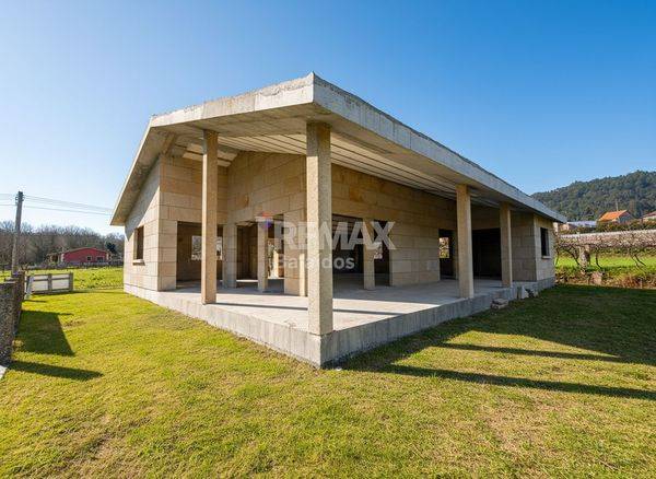 Casa-chalet en Venta en Travesia de Novas en O Porriño