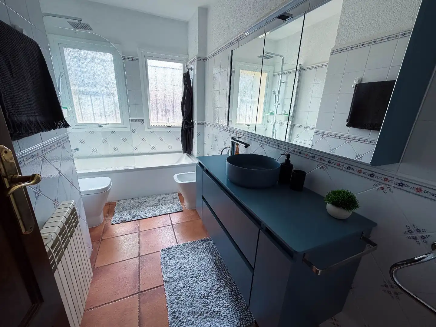 Bathroom of Houses for sale in Roda de Berà  with Air Conditioner, Heating and Terrace