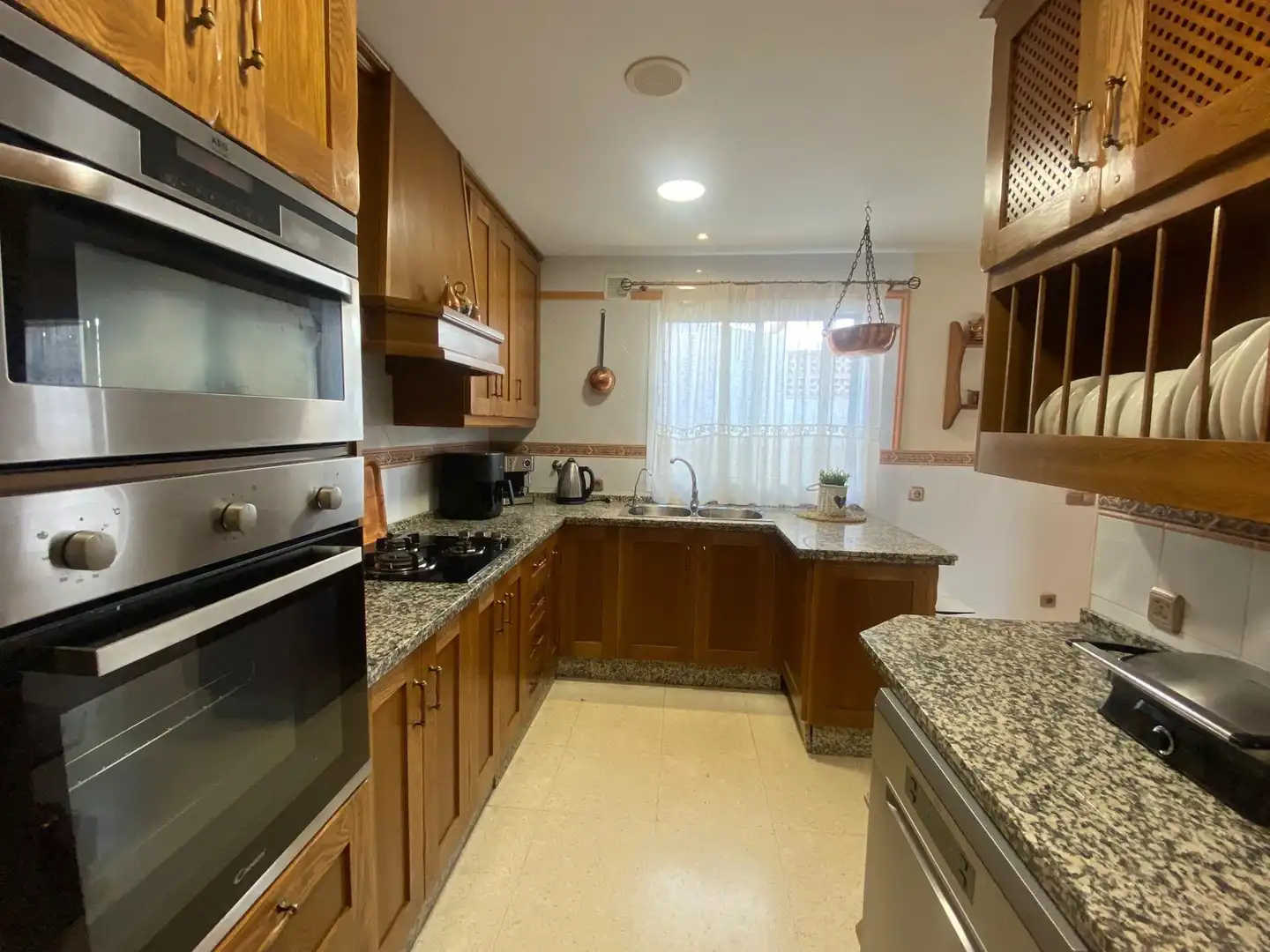 Kitchen of Houses for sale in La Línea de la Concepción