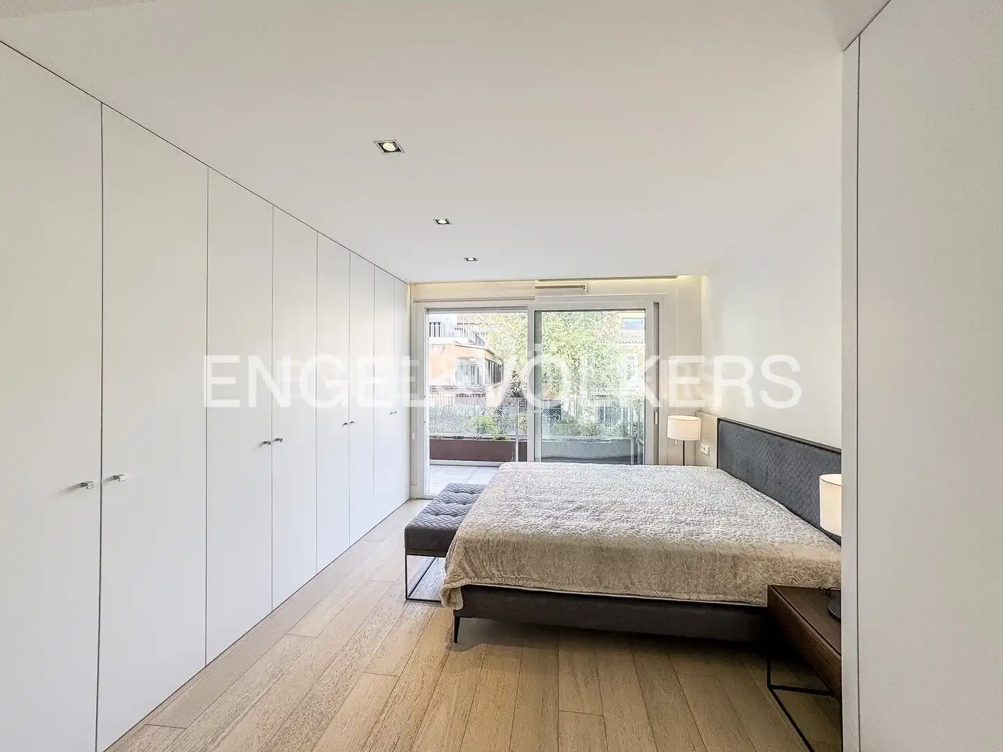 Bedroom of Flat for rent in Barcelona  with Air Conditioner, Heating and Parquet flooring