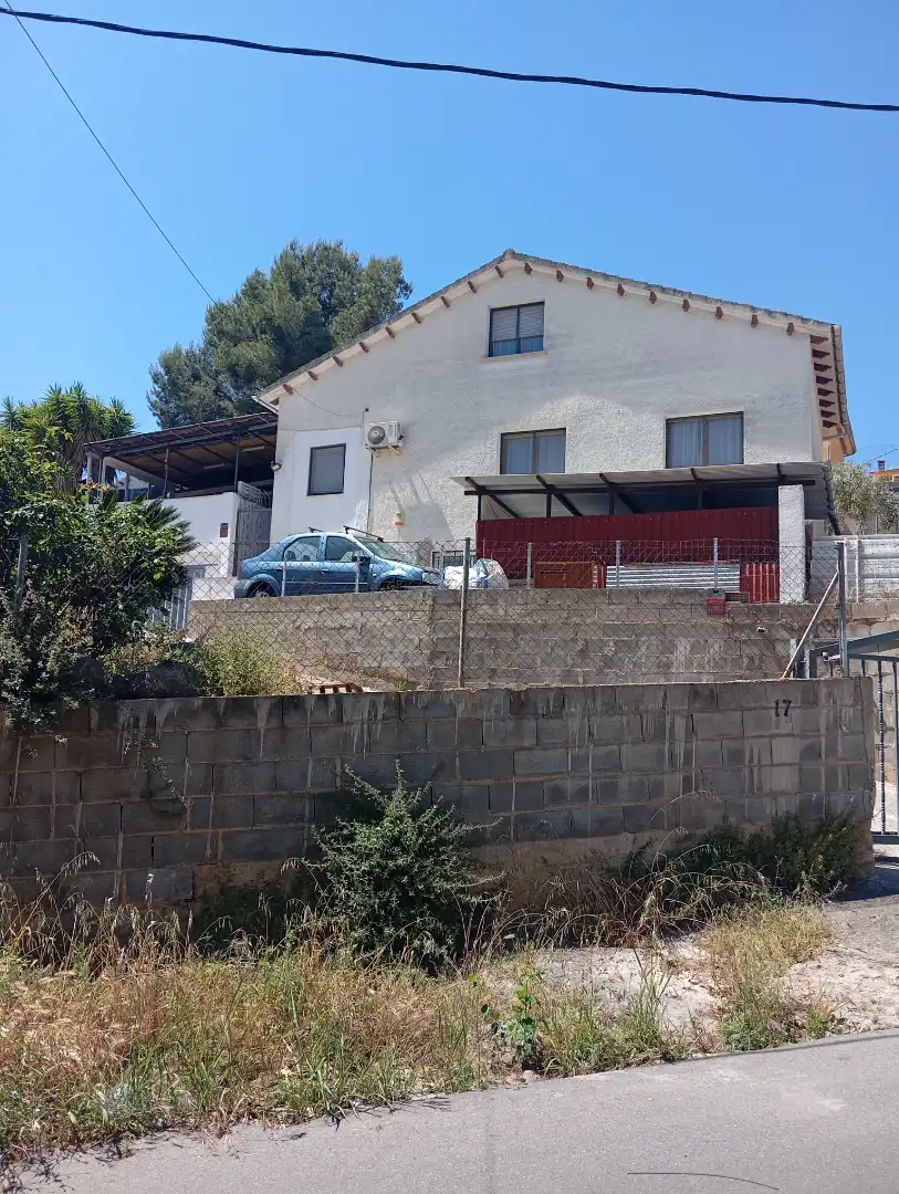 Aparcament de Casa o xalet en venda en Bellvei amb Aire condicionat, Jardí privat i Terrassa