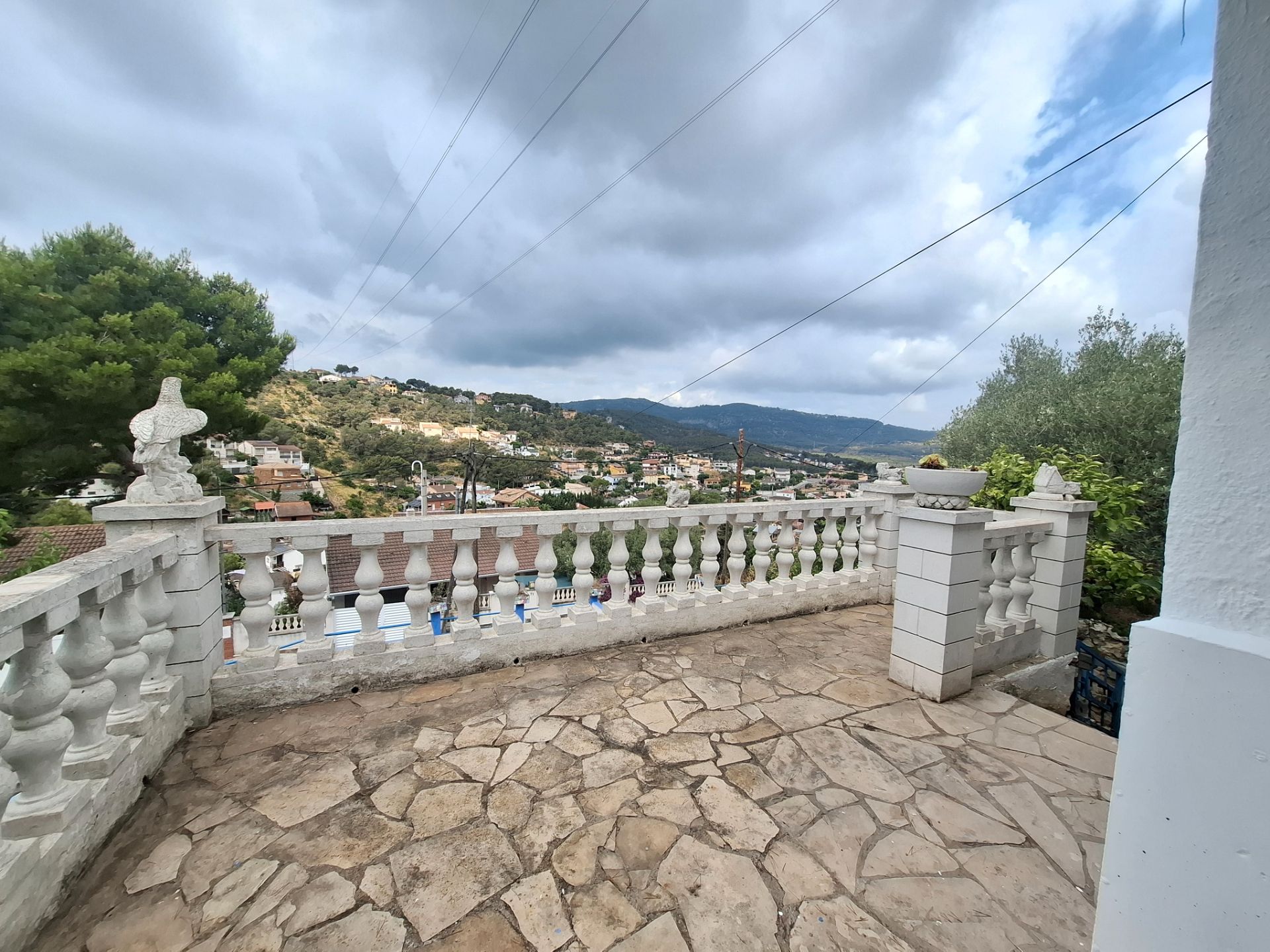 Vista exterior de Casa o xalet en venda en Canyelles amb Jardí privat, Terrassa i Piscina