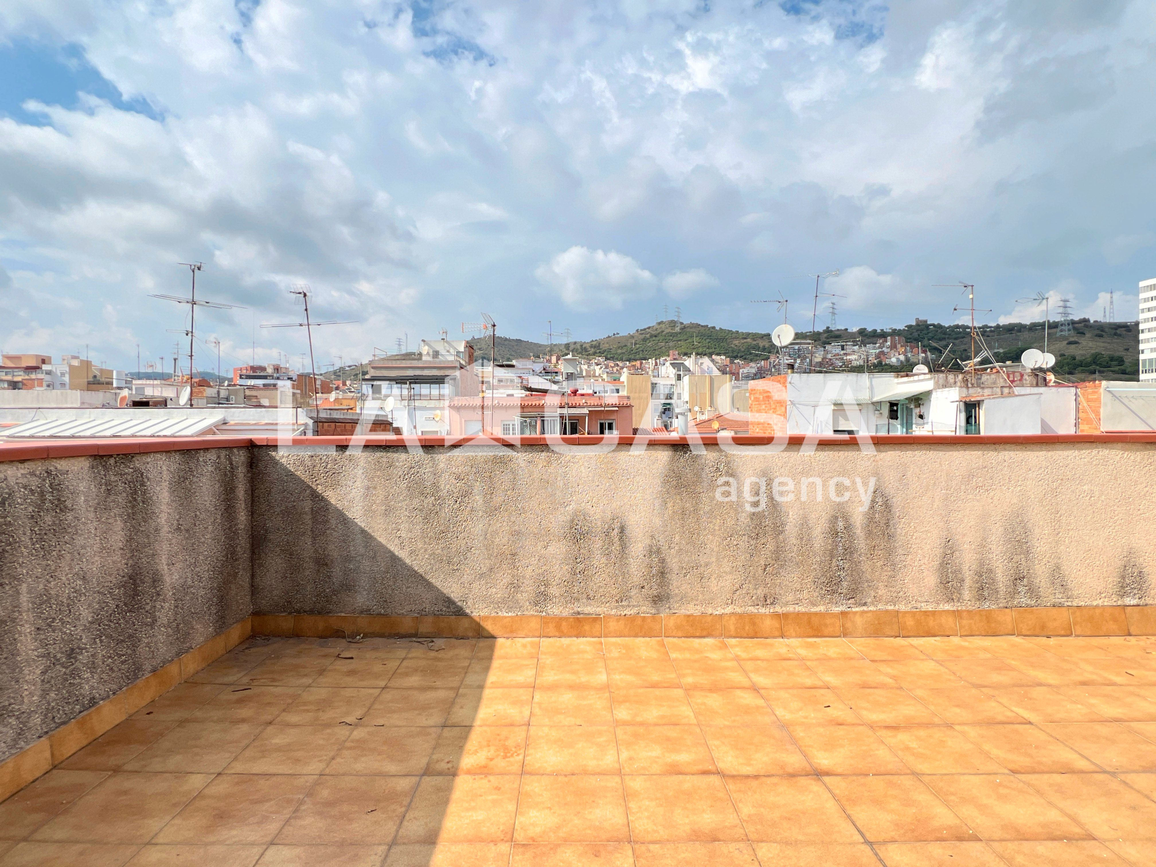 Terraza de Ático en venta en  Barcelona Capital con Terraza y Balcón