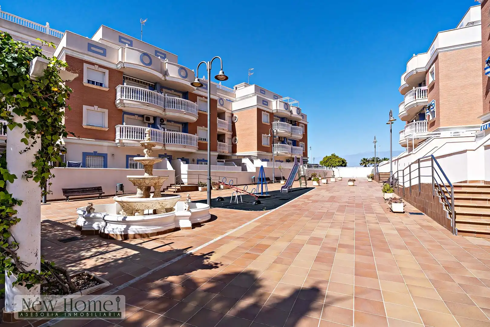 Exterior view of Flat for sale in Roquetas de Mar  with Terrace, Swimming Pool and Furnished
