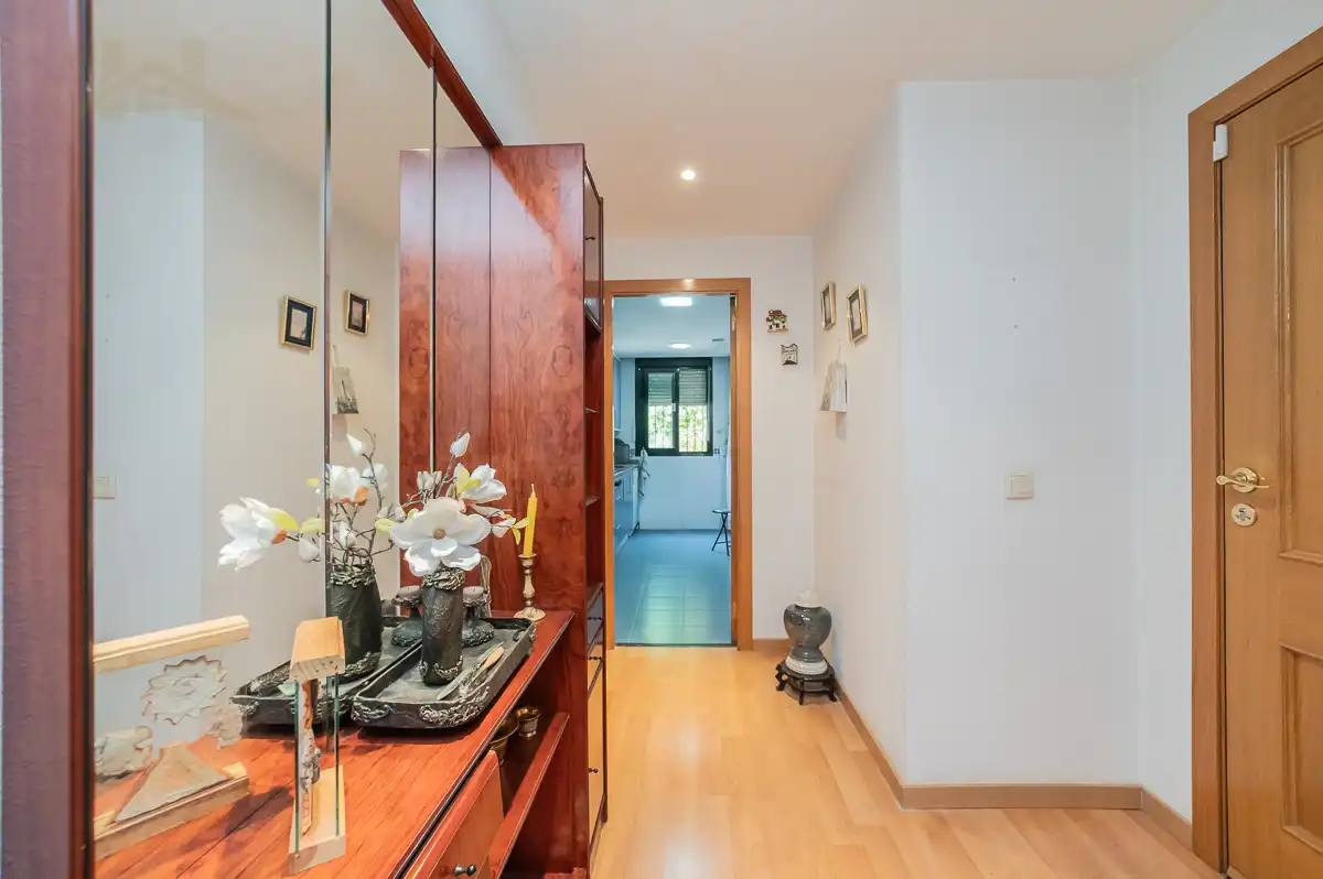 Flat for sale in Pinto  with Air Conditioner, Heating and Storage room