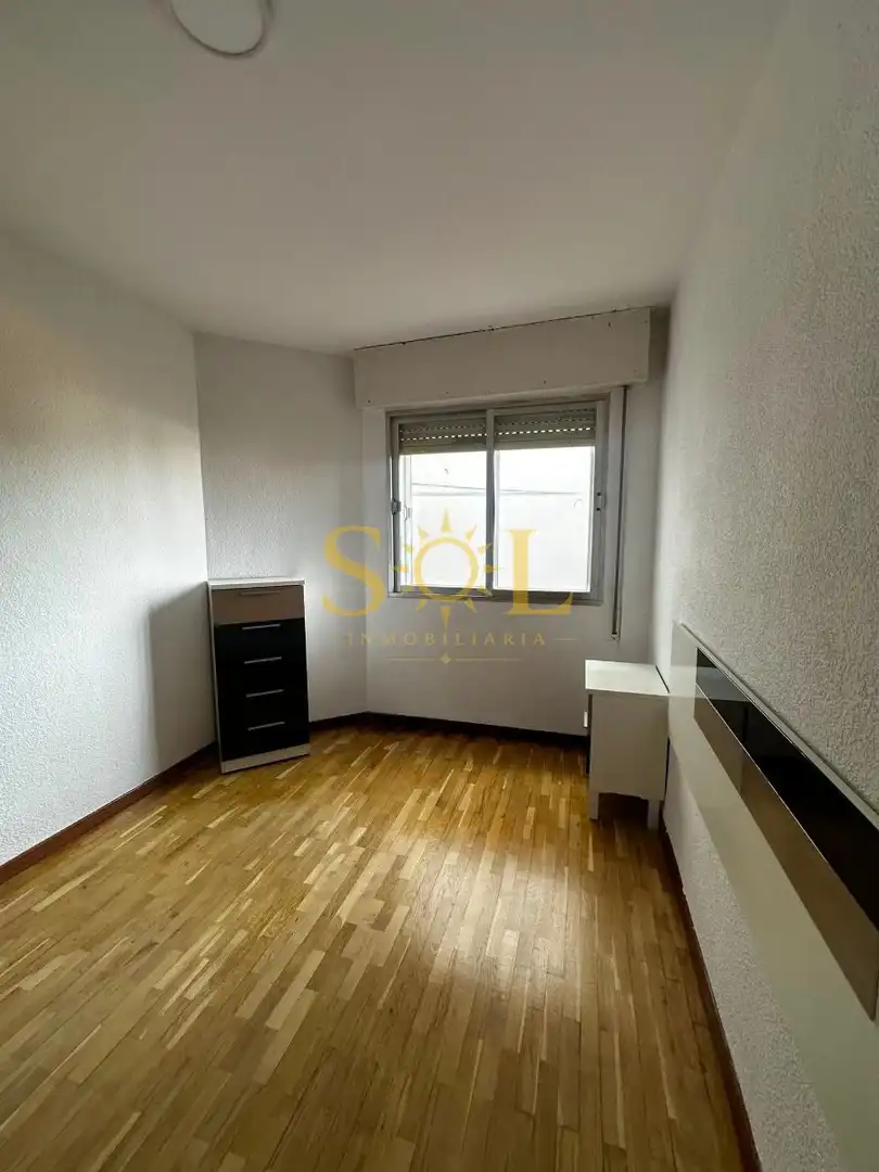 Schlafzimmer von Wohnung zum Verkauf in León Capital  mit Parkett, Terrasse und Möbliert