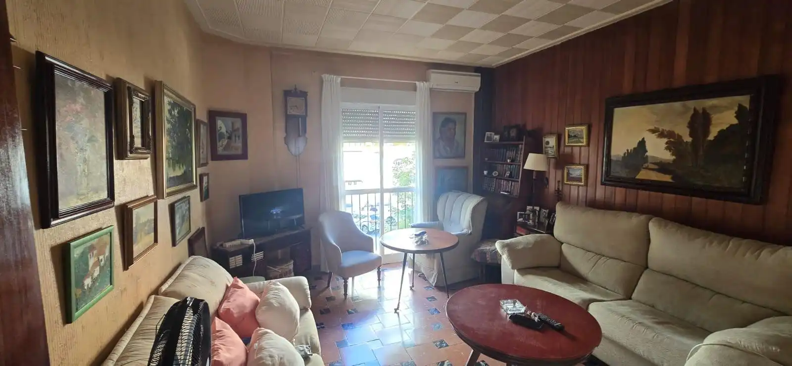 Living room of Flat for sale in Sevilla  with Air Conditioner, Terrace and Storage room