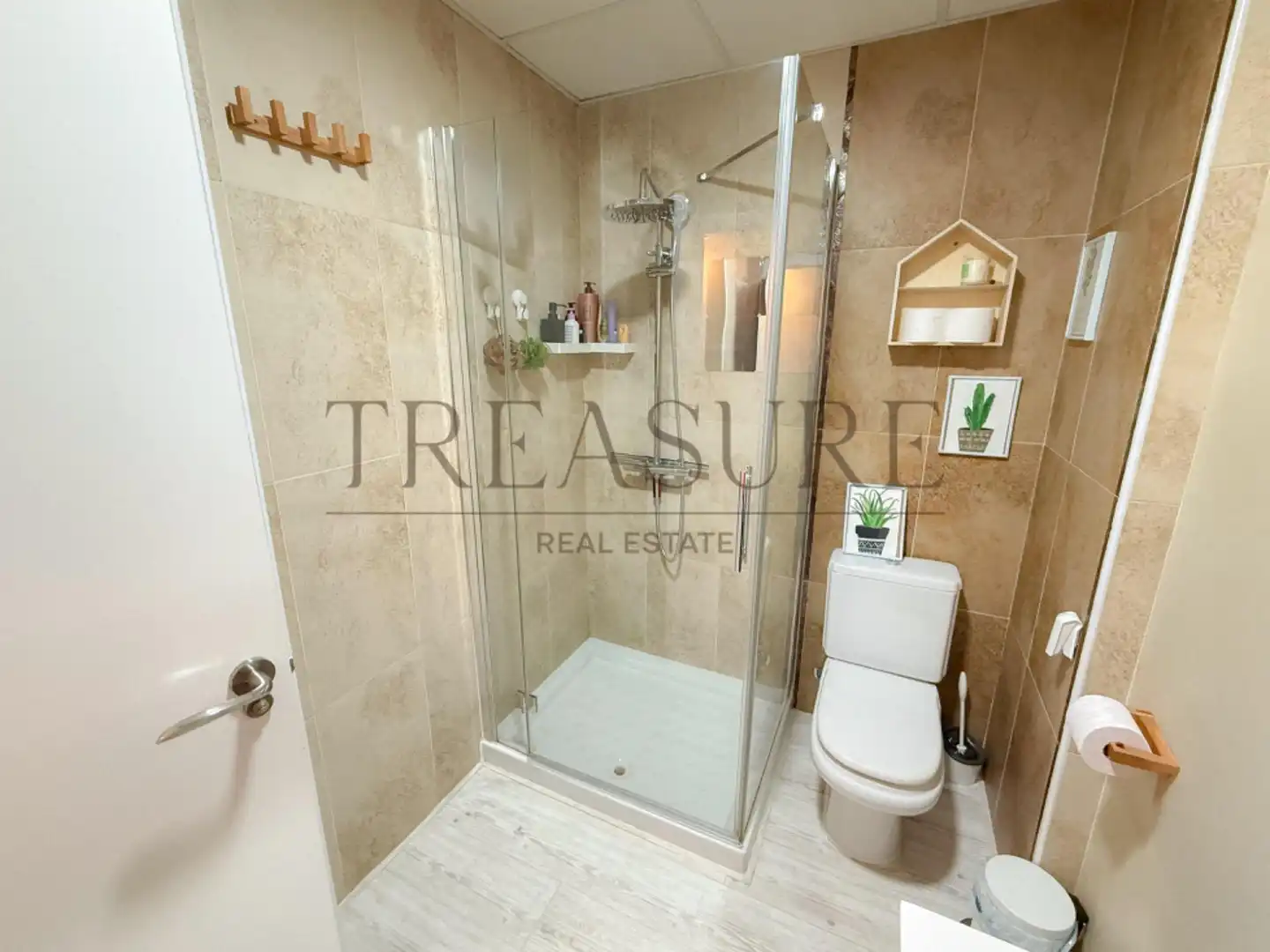 Bathroom of Flat for sale in Murcia  with Air Conditioner and Storage room