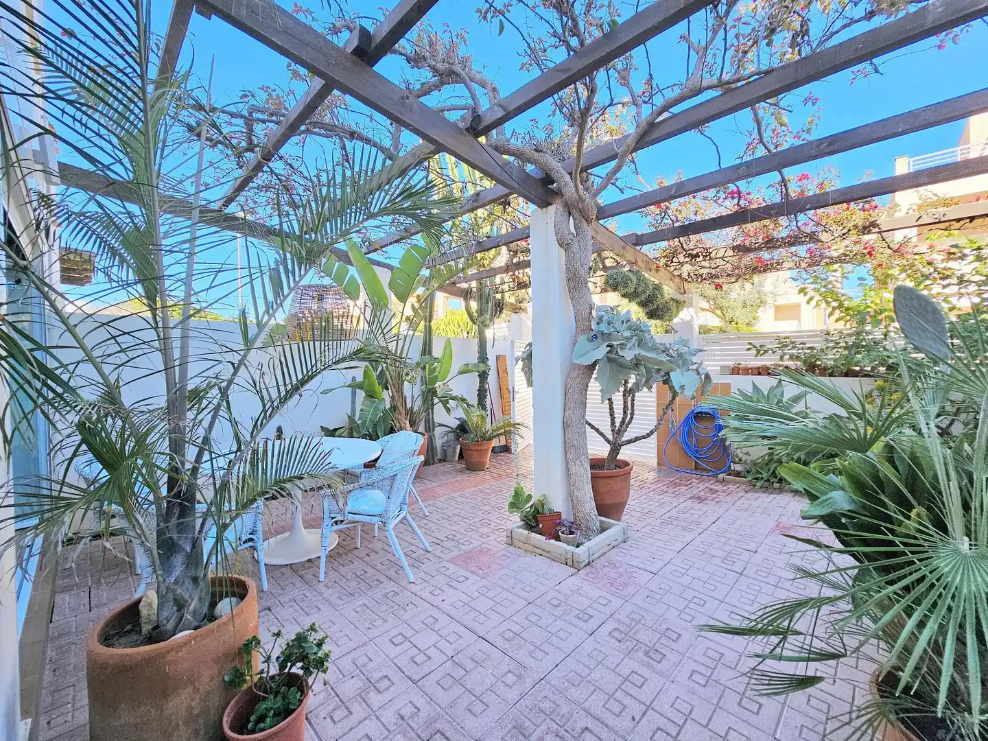 Garden of Duplexes for rent in Cartagena  with Air Conditioner, Heating and Terrace