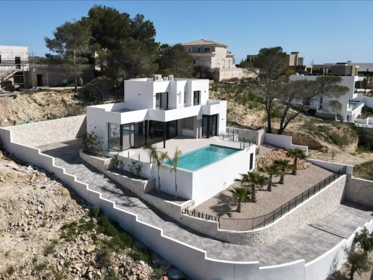Außenansicht von Haus oder Chalet zum Verkauf in Calpe / Calp mit Klimaanlage, Heizung und Privatgarten