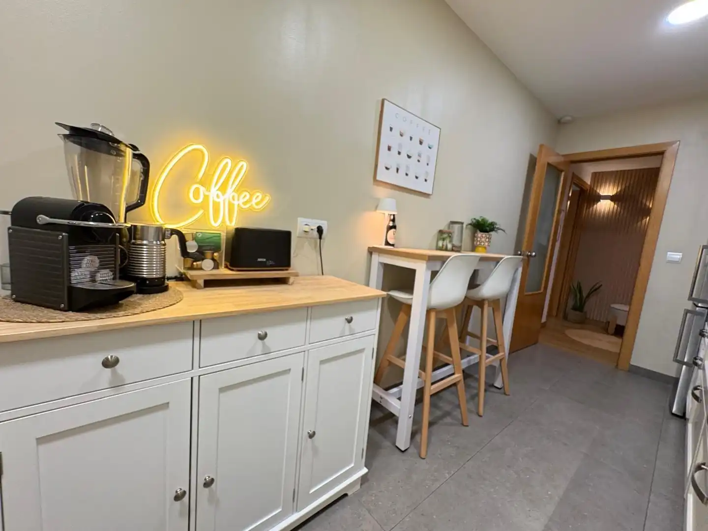 Küche von Wohnung zum Verkauf in Santa Perpètua de Mogoda mit Klimaanlage, Heizung und Privatgarten