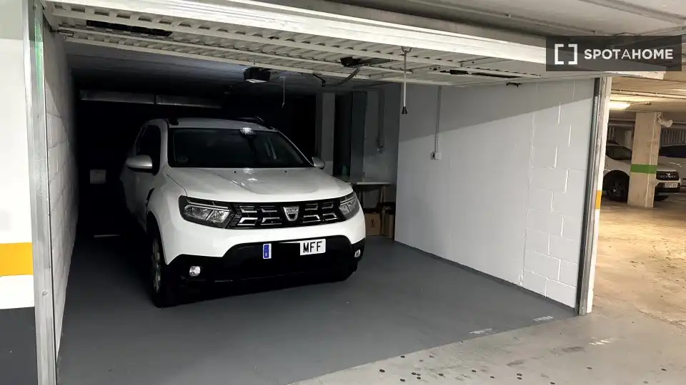 Parking de Apartamento para compartir en Pasaia con Aire acondicionado, Terraza y Amueblado
