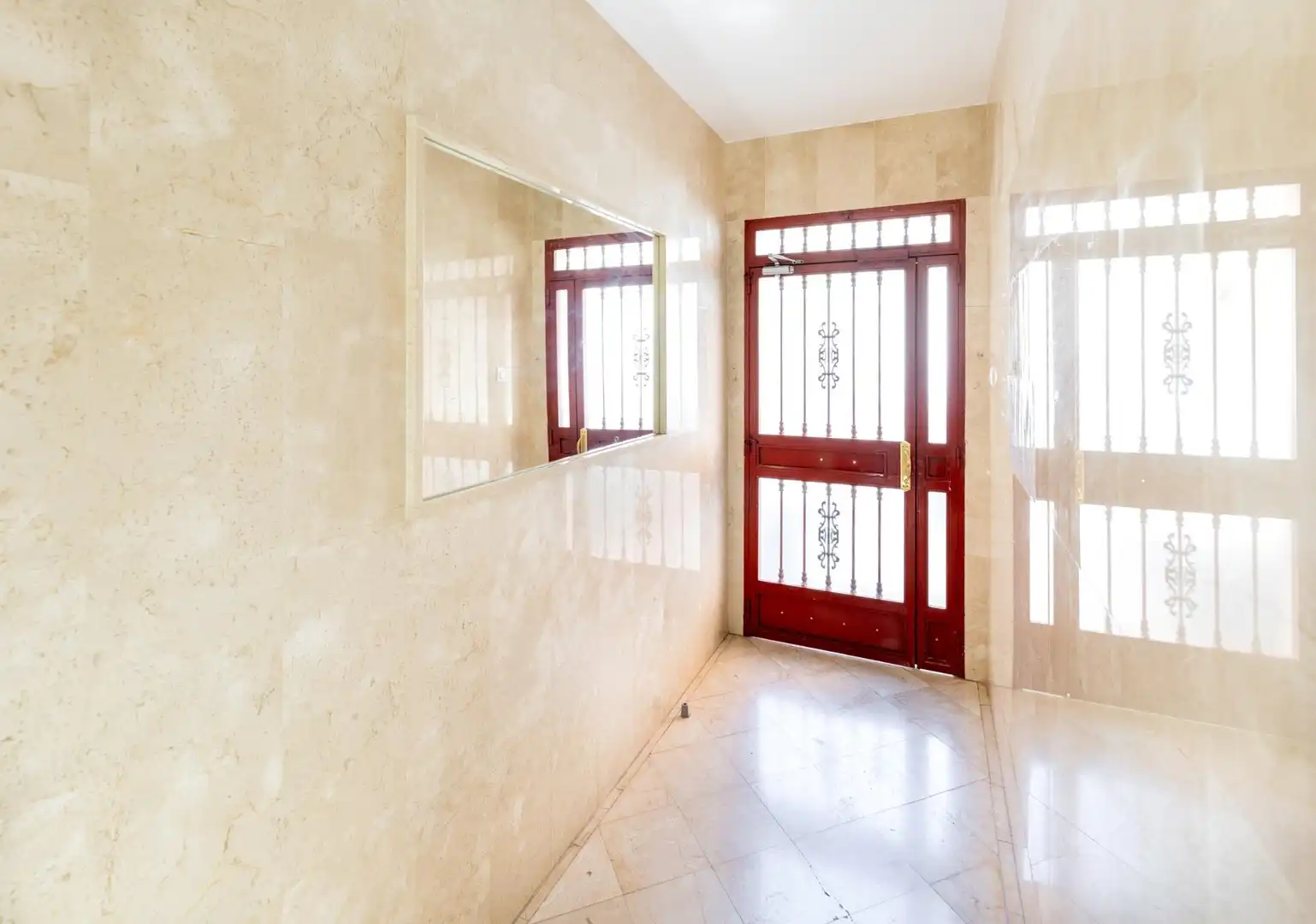 Flat for sale in Granada  with Balcony