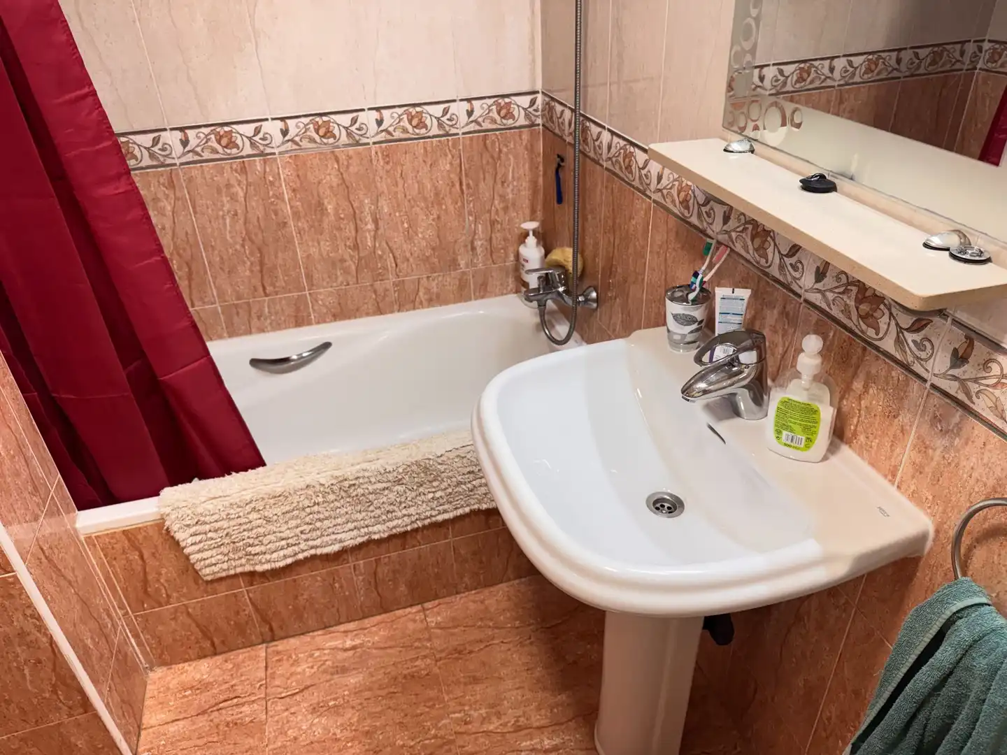 Bany de Pis en venda en Roquetas de Mar amb Aire condicionat, Terrassa i Piscina comunitària