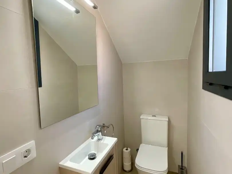 Bany de Casa o xalet en venda en Castellar del Vallès amb Aire condicionat, Piscina i Balcó