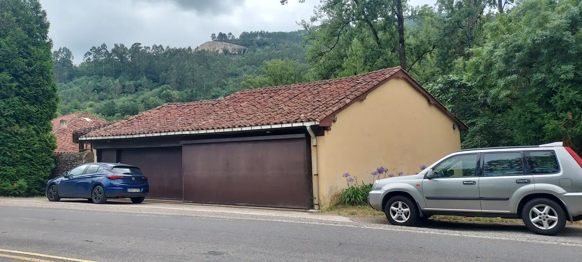Aparcament de Finca rústica en venda en Salas amb Calefacció, Jardí privat i Parquet