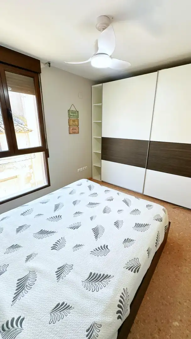 Habitación de Casa adosada en venta en Castelló de Rugat con Aire acondicionado, Calefacción y Jardín privado