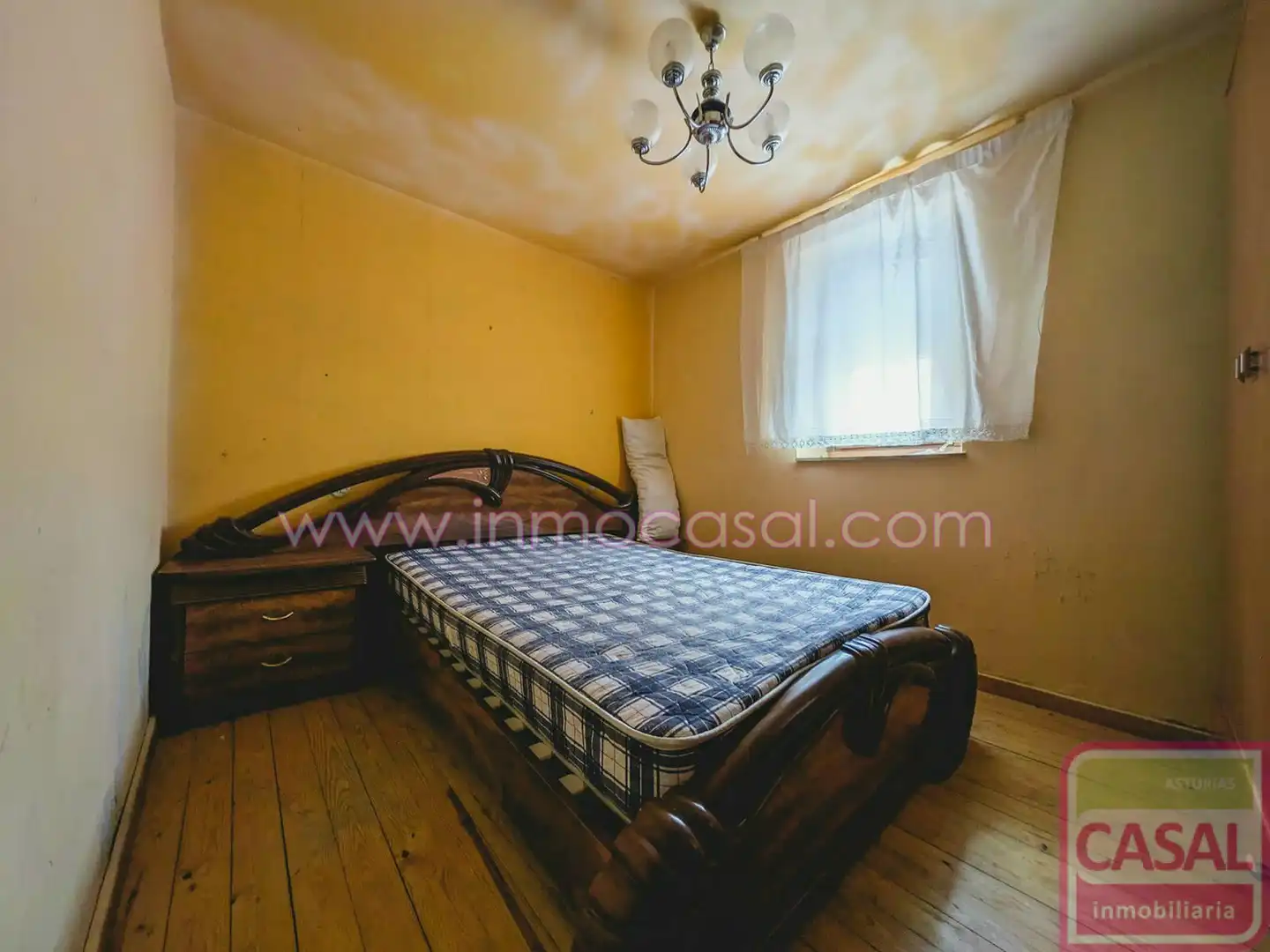 Habitación de Casa o chalet en venta en León Capital  con Calefacción, Trastero y Amueblado