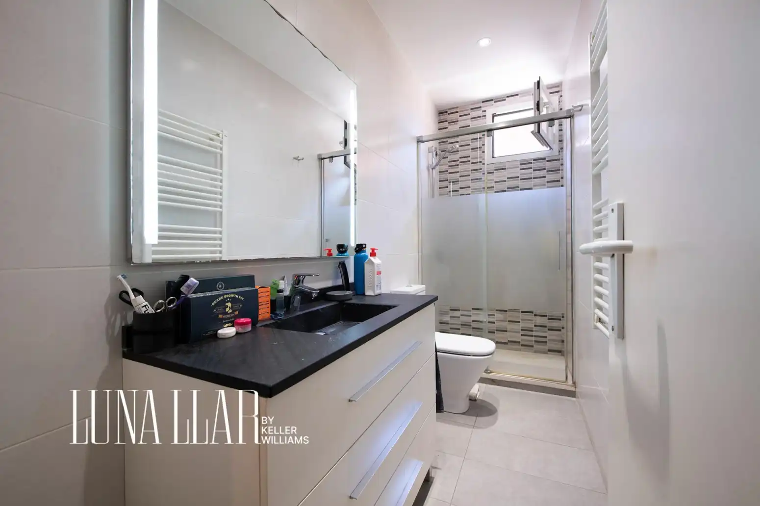 Bathroom of Detached homes for sale in Sant Joan Despí  with Heating and Parquet flooring