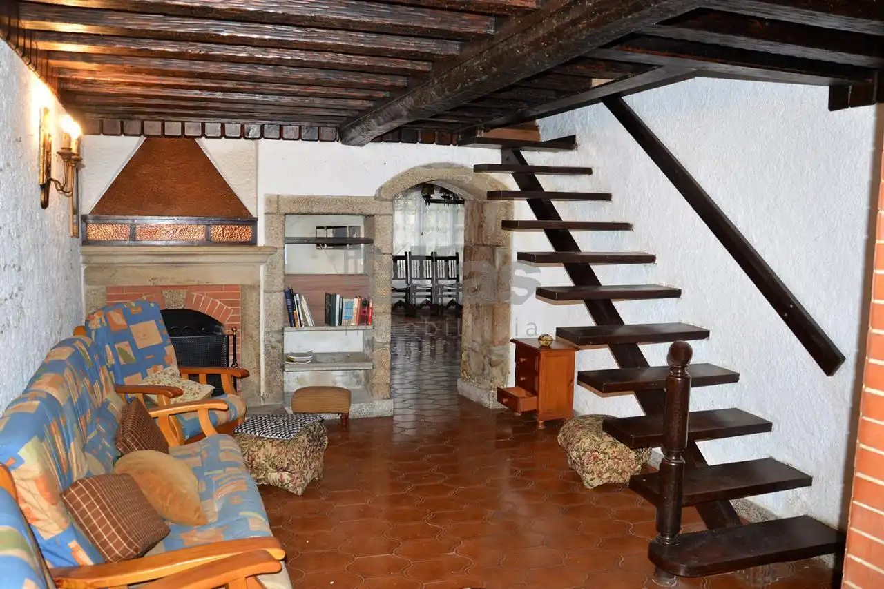 Casa amb terrassa en venda a Campus Sur - Santa Marta