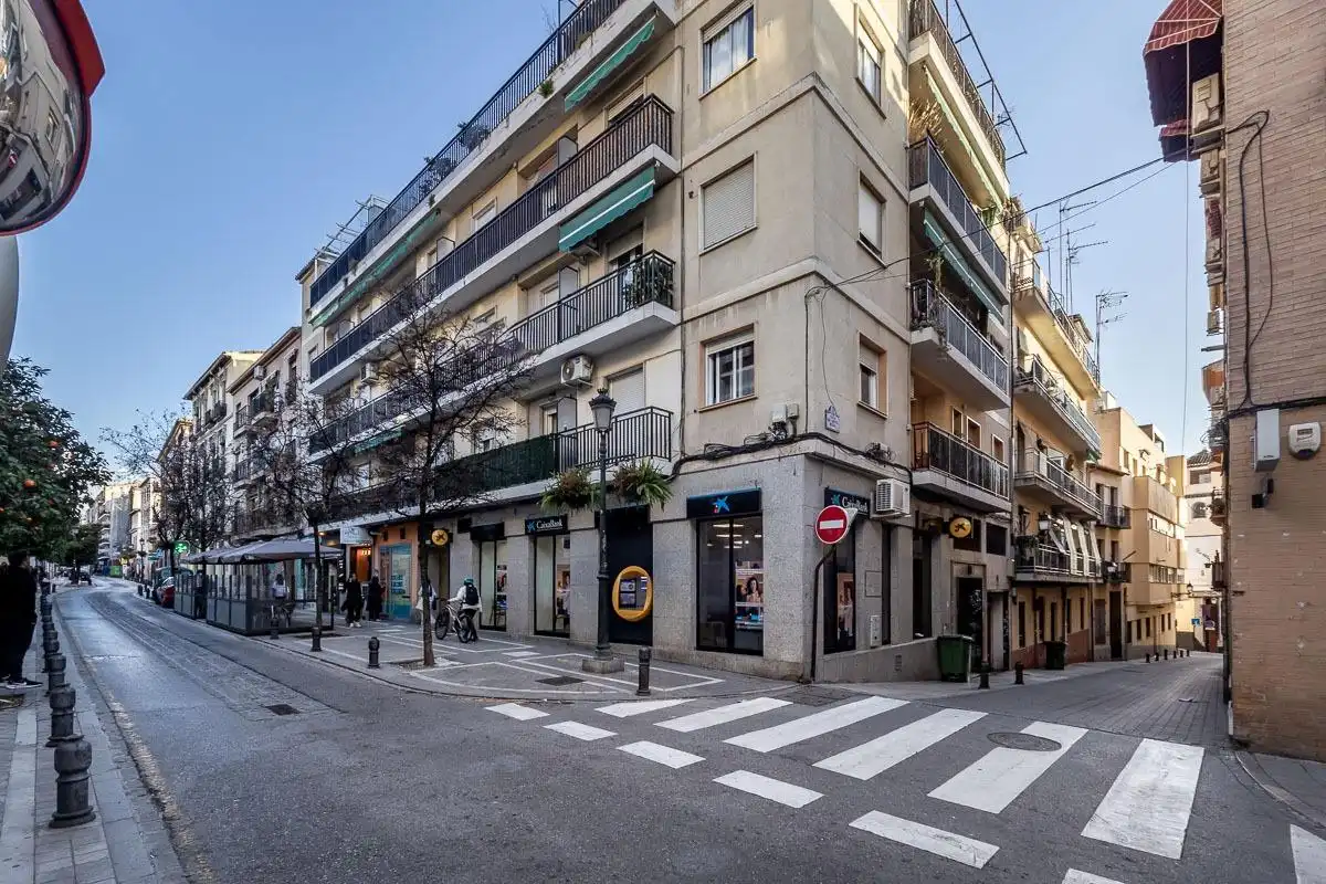 Vista exterior de Piso en venta en Granada con Terraza
