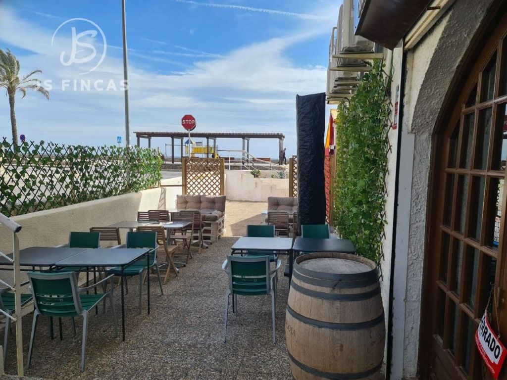 Terrassa de Local de lloguer en Calafell