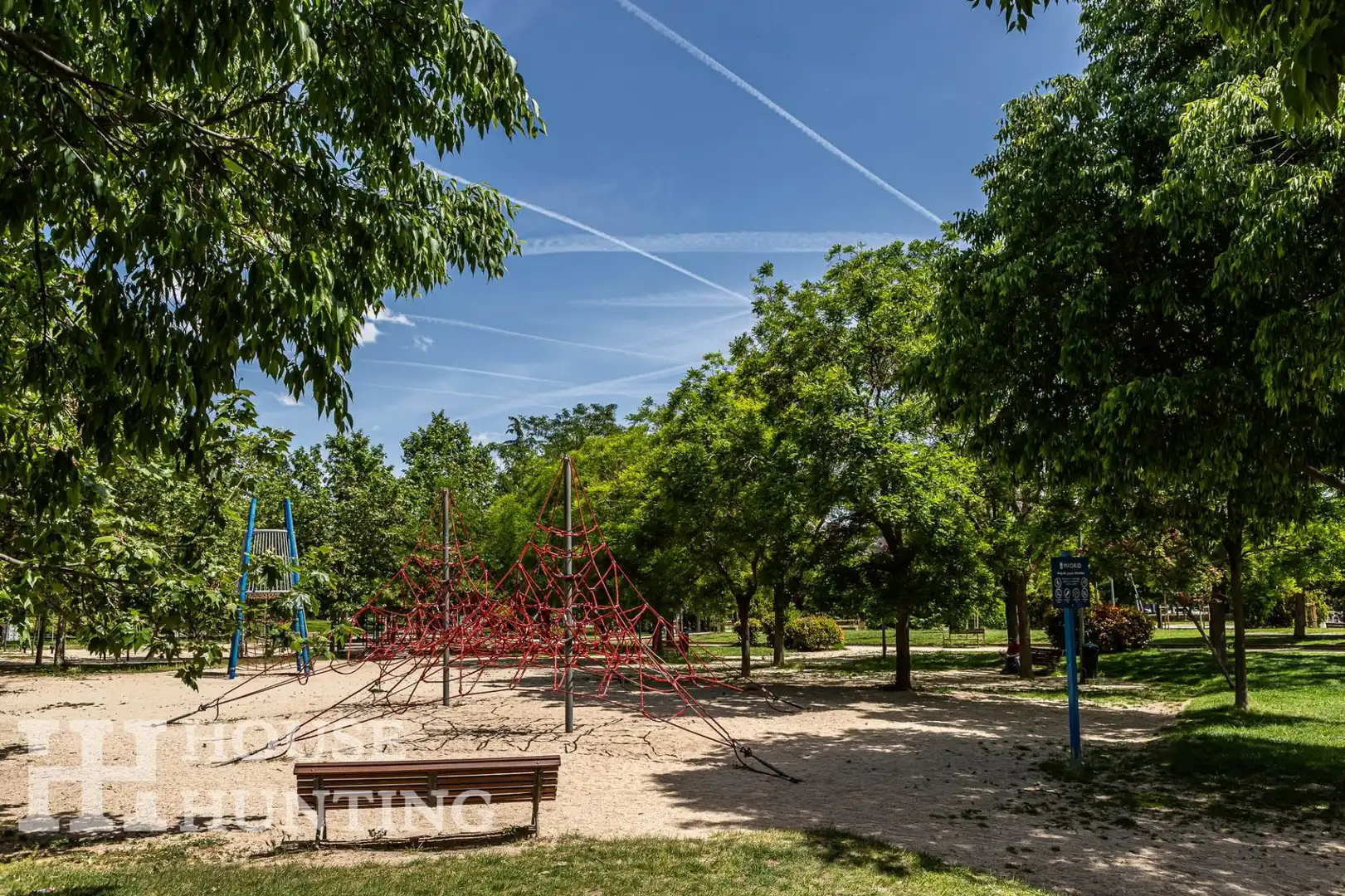 Vista exterior de Piso en venta en Madrid con Calefacción