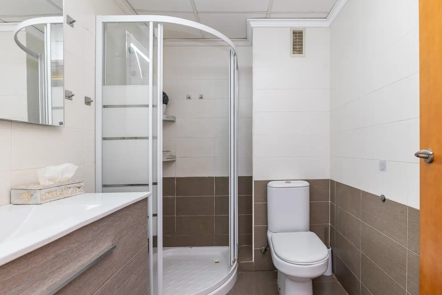 Baño de Piso en venta en Aldaia con Aire acondicionado y Calefacción