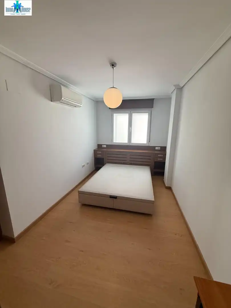 Dormitori de Àtic en venda en Albacete amb Aire condicionat, Calefacció i Parquet