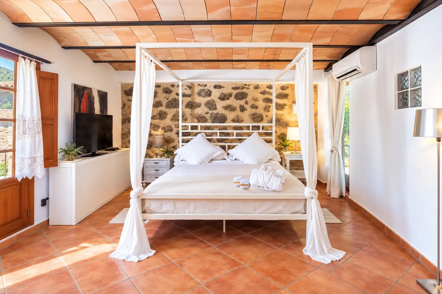 Bedroom of Commercial properties for sale in Estellencs  with Air Conditioner