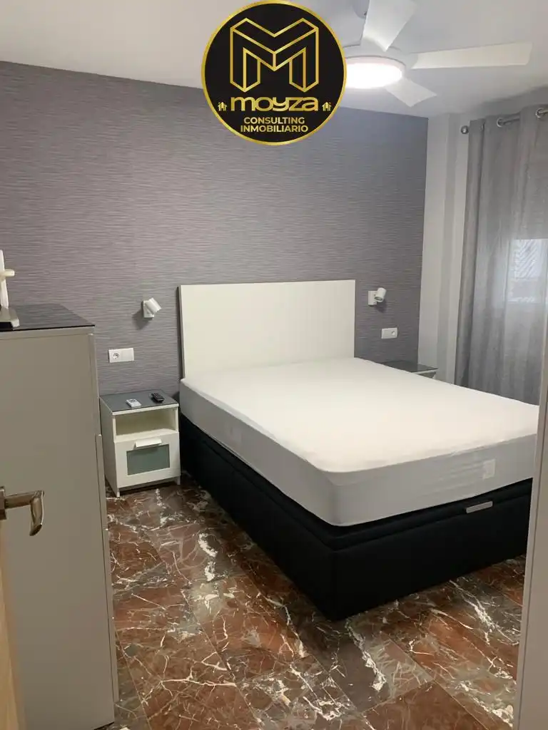 Dormitori de Pis en venda en Jaén amb Traster i Balcó