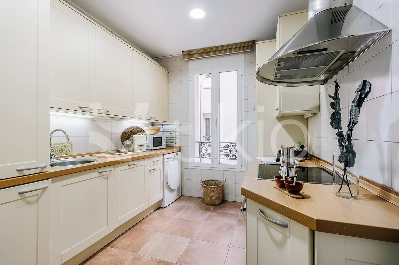 Cocina de Apartamento de alquiler en Madrid con Aire acondicionado, Calefacción y Amueblado