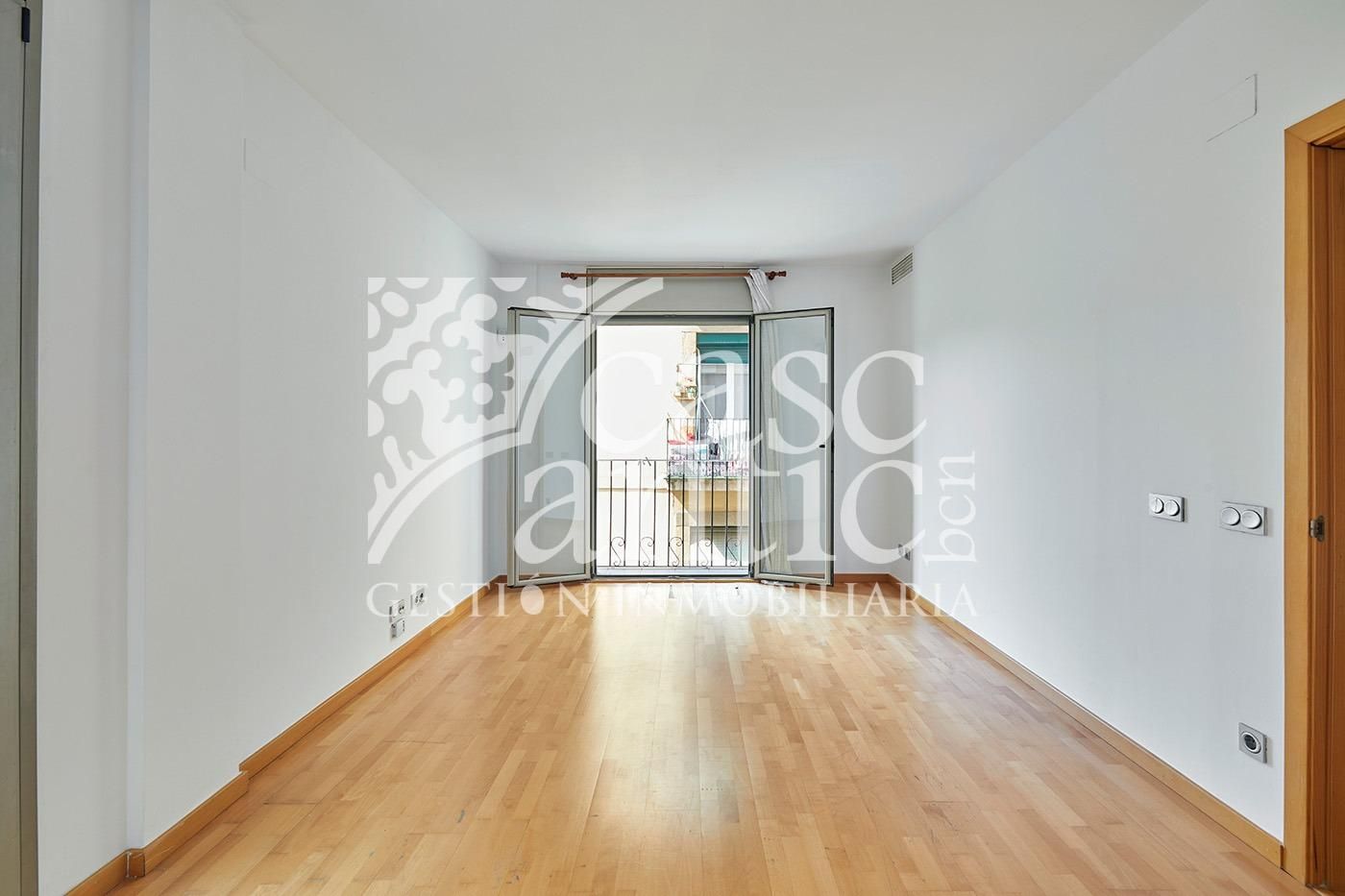 Bedroom of Flat for sale in  Barcelona Capital  with Air Conditioner, Heating and Parquet flooring