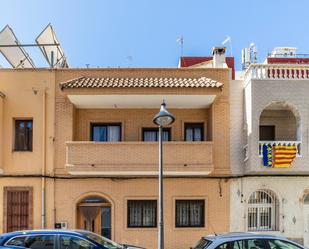 Vista exterior de Casa o xalet en venda en  Valencia Capital amb Aire condicionat, Terrassa i Balcó