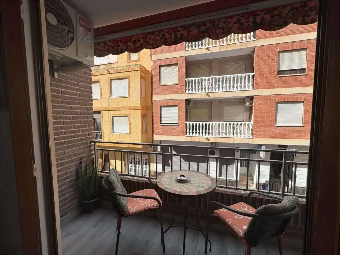 Balcony of Flat for rent in Torrevieja  with Air Conditioner and Balcony