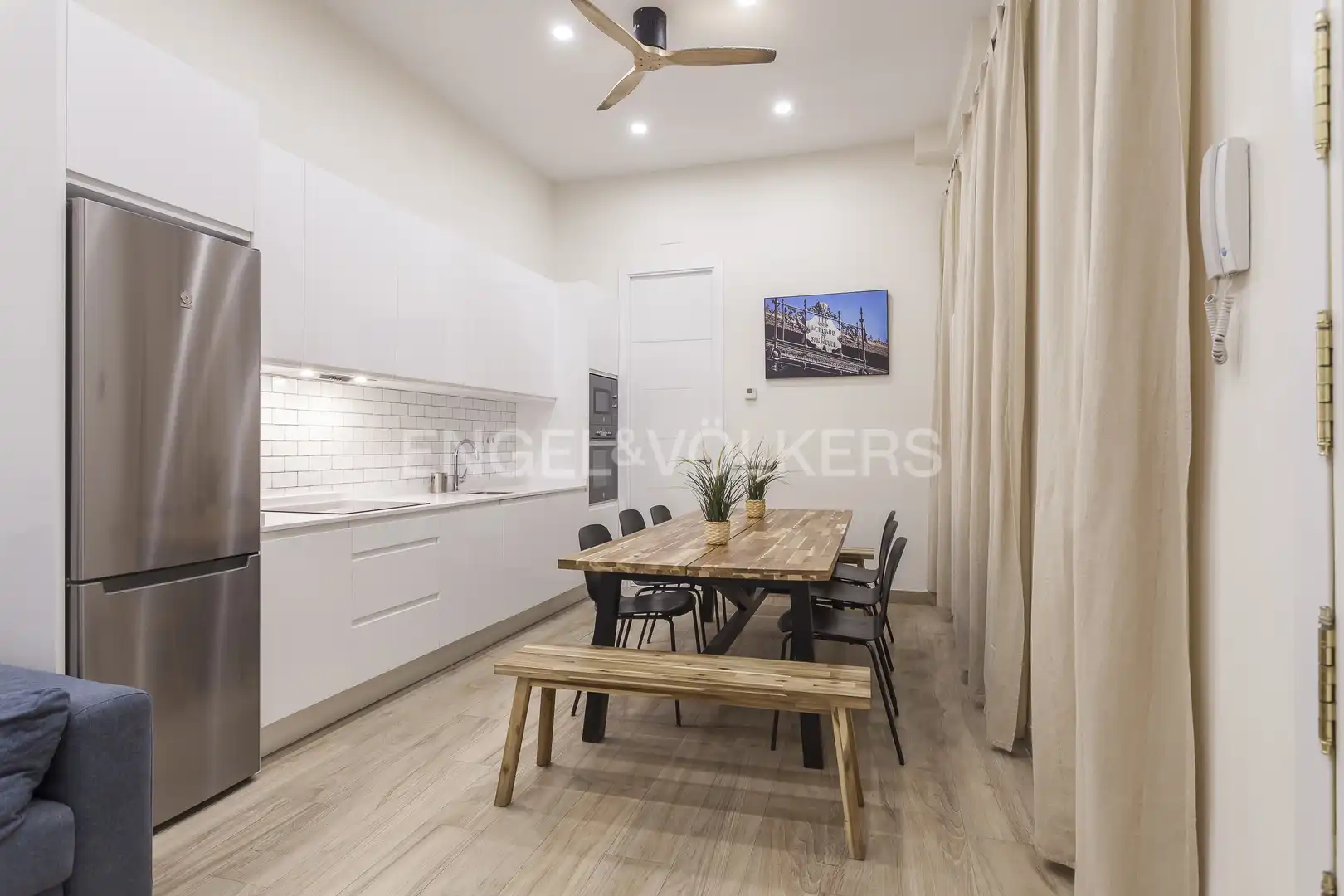 Comedor de Apartamento de alquiler en Madrid con Aire acondicionado, Calefacción y Amueblado
