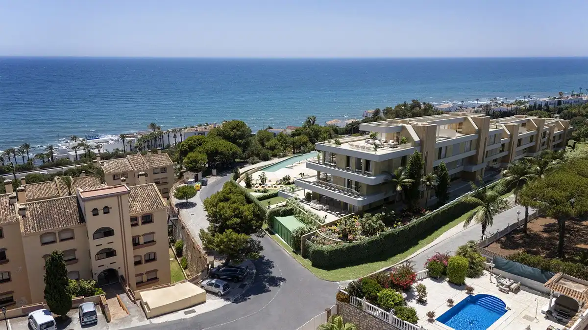 Vista exterior de Àtic en venda en Mijas amb Aire condicionat, Jardí privat i Terrassa